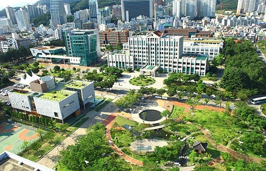 Khuôn viên đại học quốc gia Pukyong