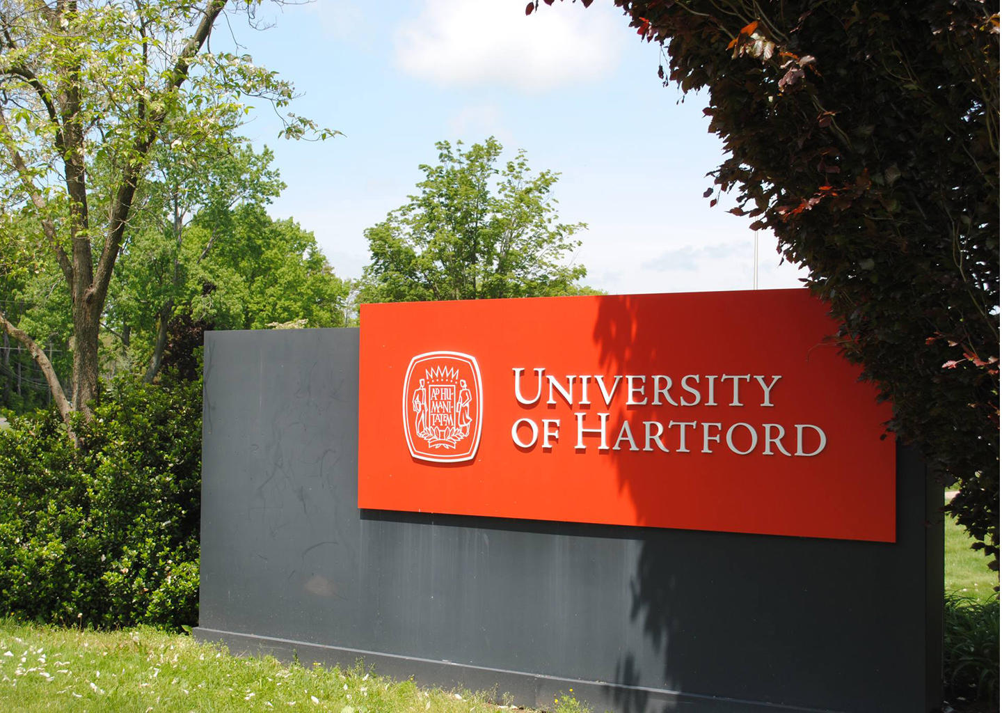 Du học Mỹ cùng University of Hartford